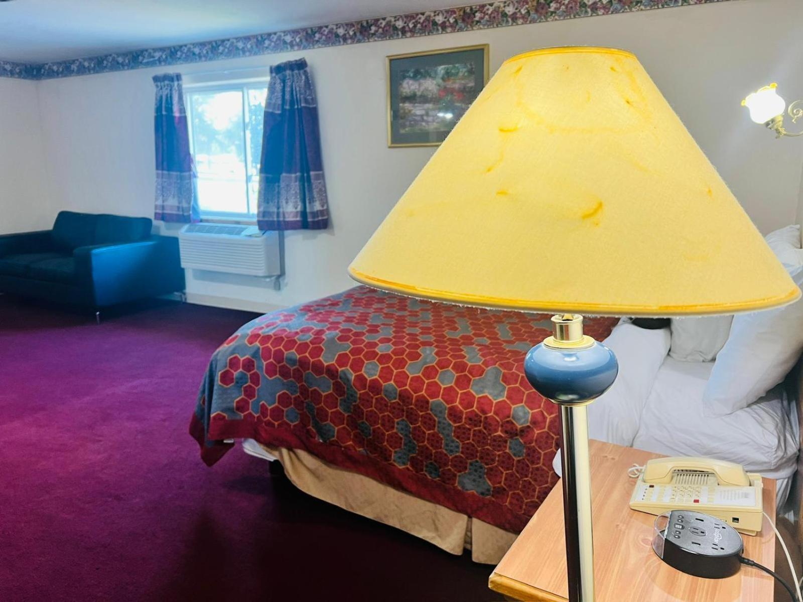Fort Atkinson Villa Inn Motel Near Hwy 12 Wi Capital O المظهر الخارجي الصورة