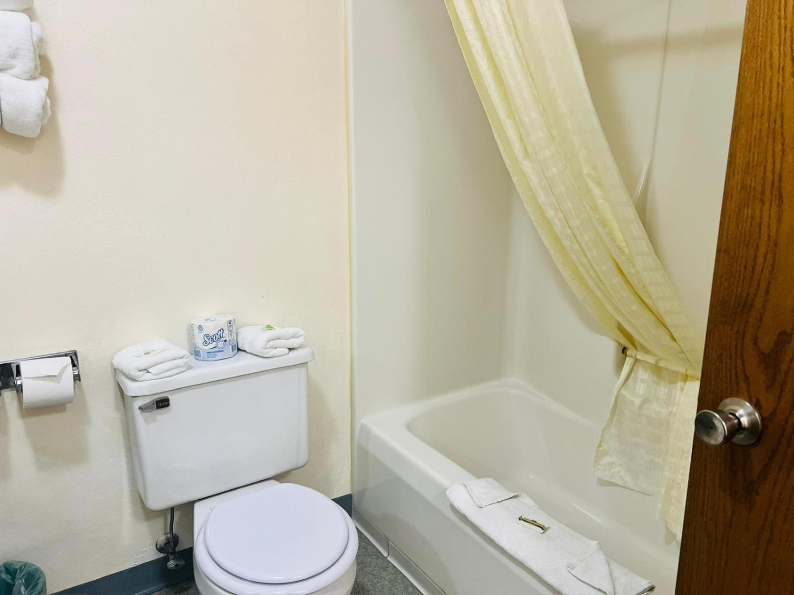 Fort Atkinson Villa Inn Motel Near Hwy 12 Wi Capital O المظهر الخارجي الصورة
