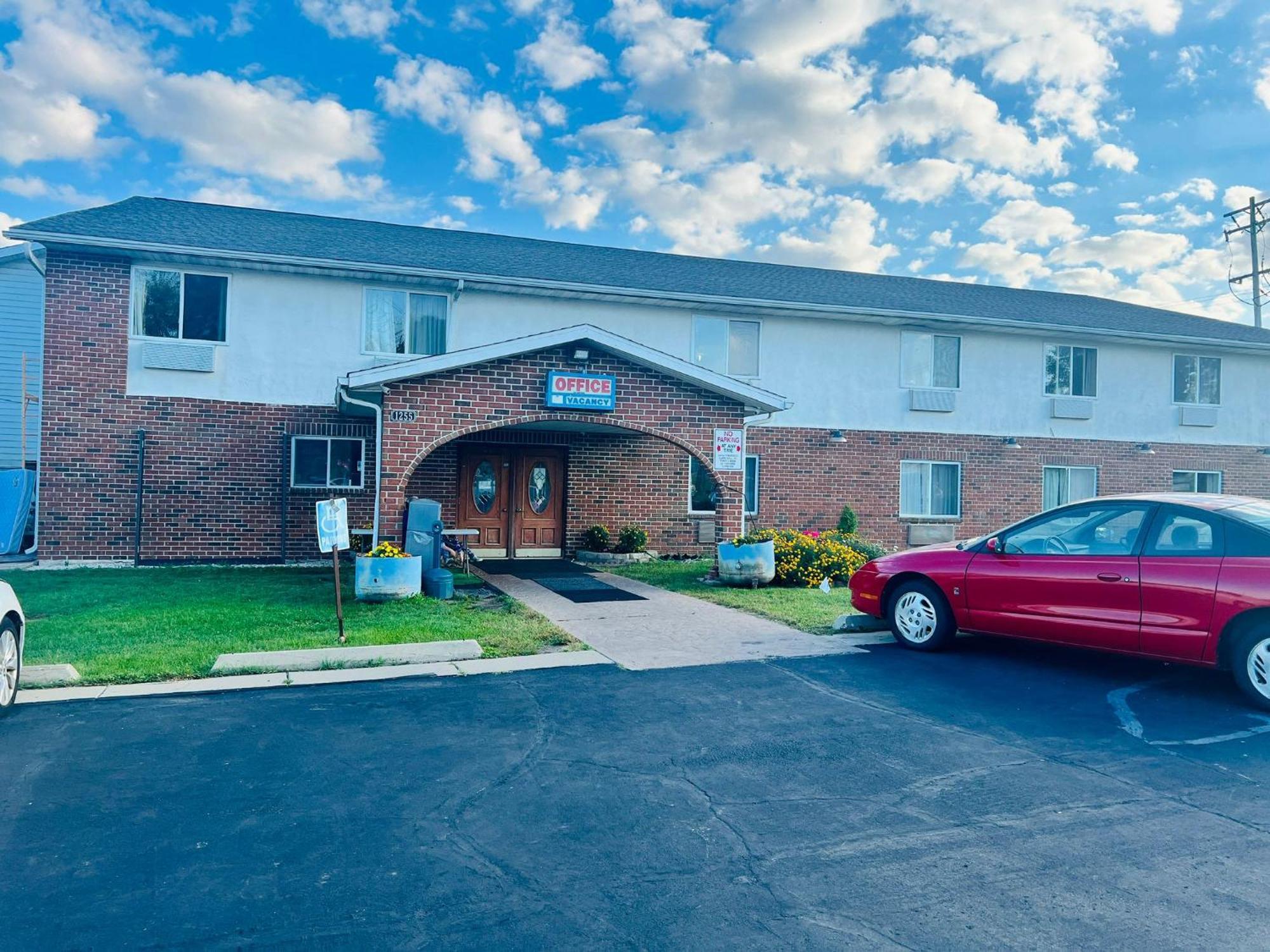 Fort Atkinson Villa Inn Motel Near Hwy 12 Wi Capital O المظهر الخارجي الصورة