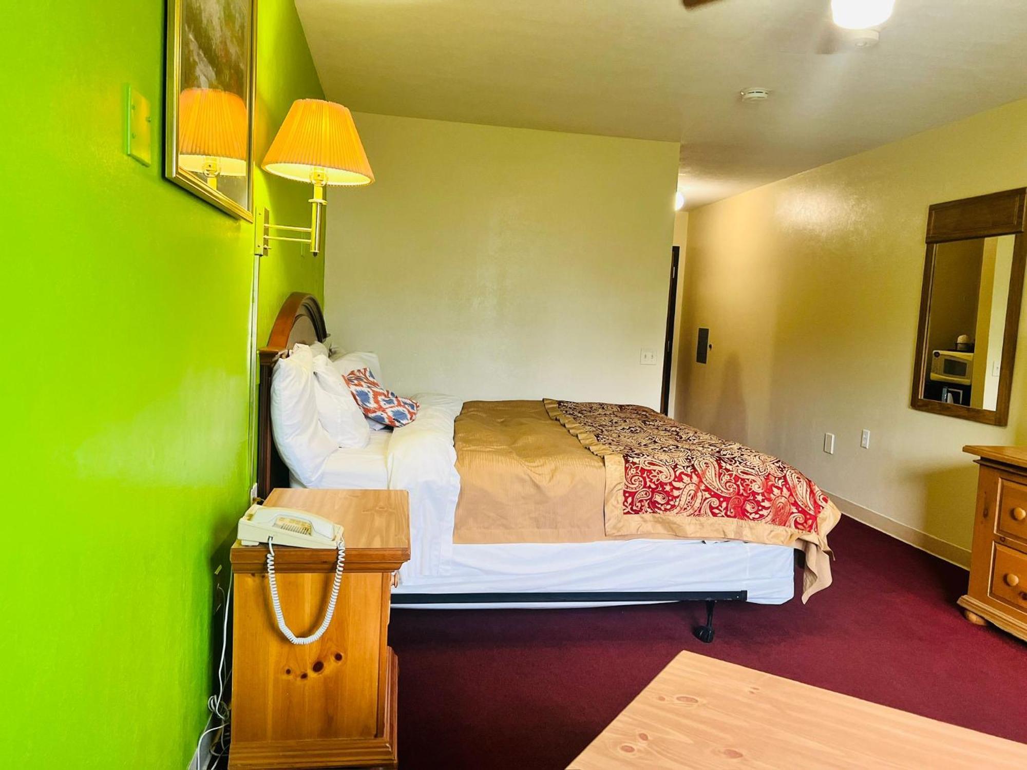 Fort Atkinson Villa Inn Motel Near Hwy 12 Wi Capital O المظهر الخارجي الصورة