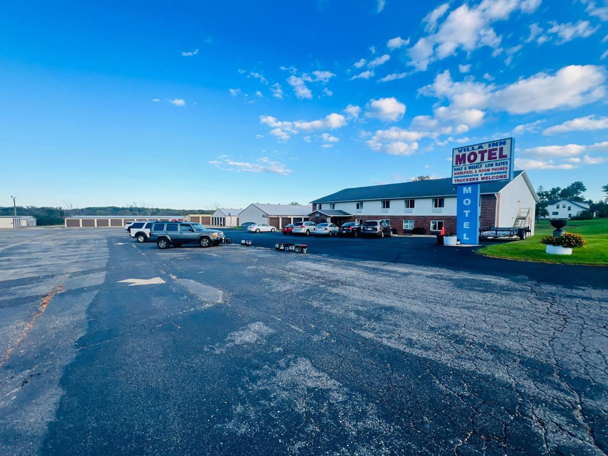 Fort Atkinson Villa Inn Motel Near Hwy 12 Wi Capital O المظهر الخارجي الصورة